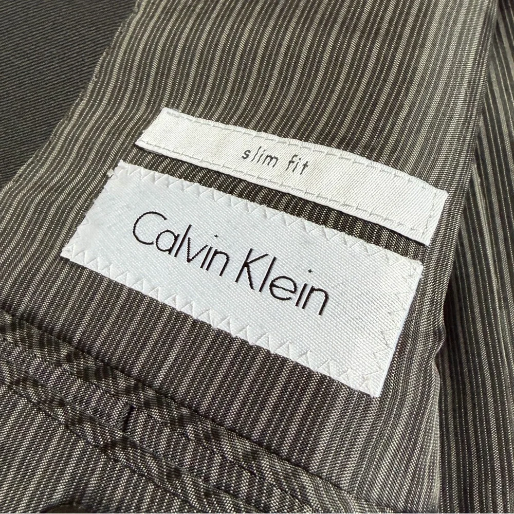 Calvin Klein Men's Slim Fit Two-Button Jacket Blazer Size 48R Black Wool Preppy